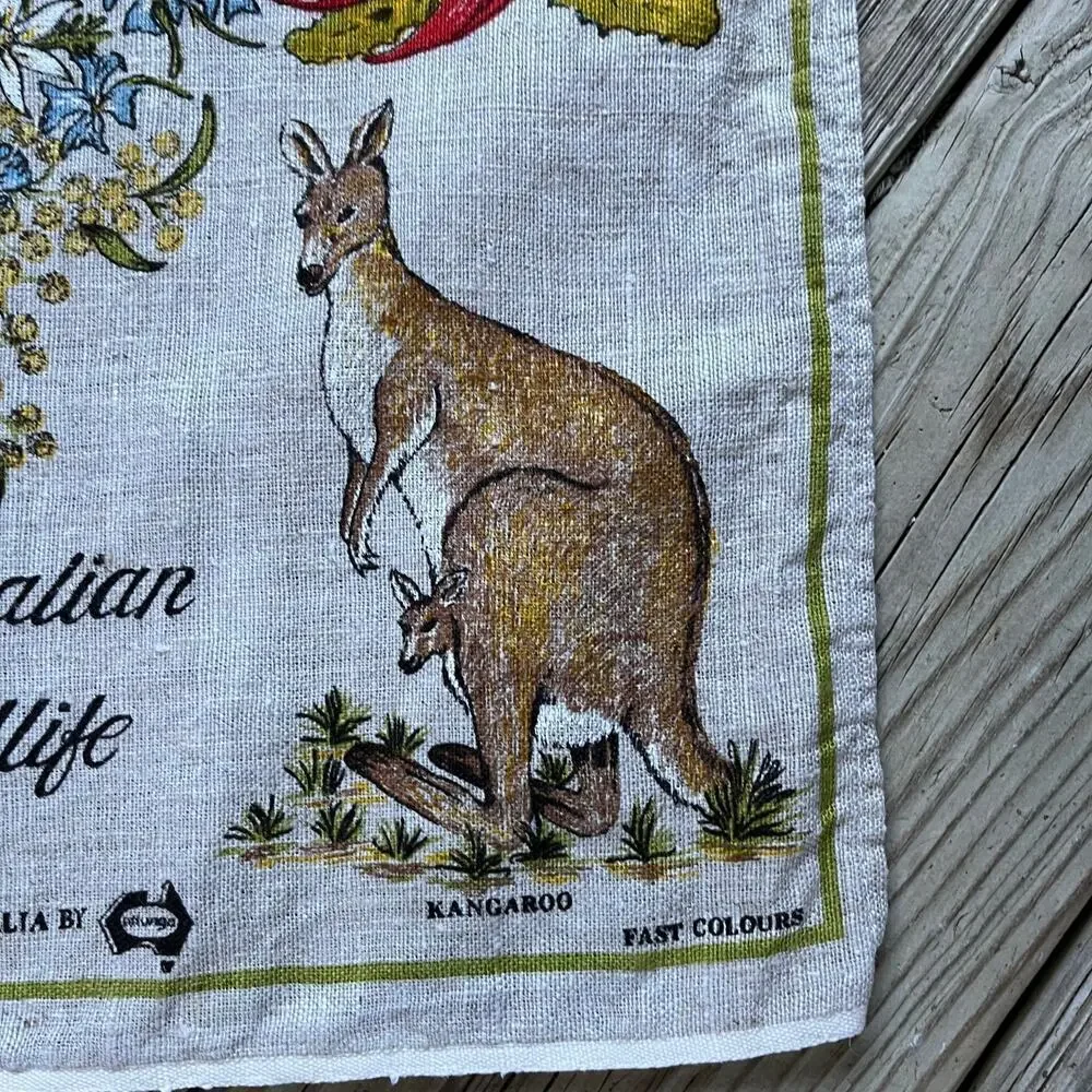 Australian Wildlife Themed Tea Towel Wall Hanging Collectible 100% Linen